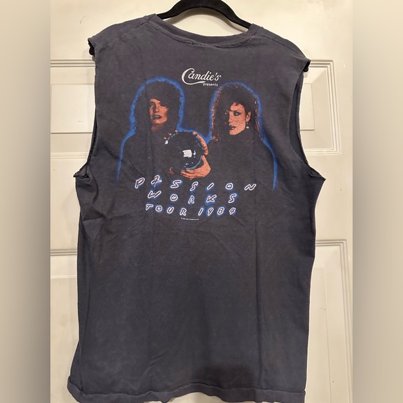 Real Vintage Official 83/84 Heart Passion Works Candies Tour Muscle Tee Size L - Picture 2 of 7